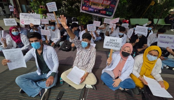 Allied & Healthcare students protest over internship delay