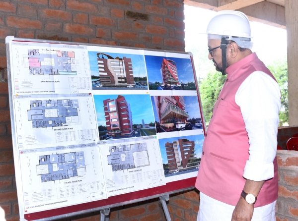 Yogendra Upadhyay on Monday conducts site inspection