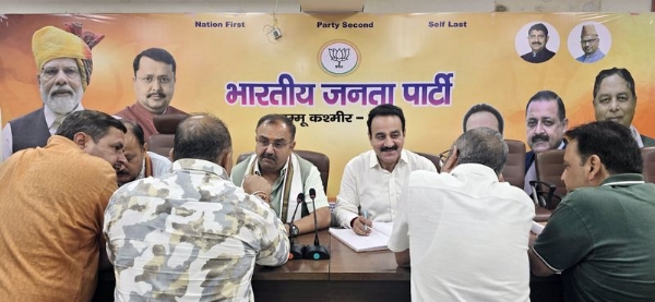 Vikram Randhawa holds public grievances camp