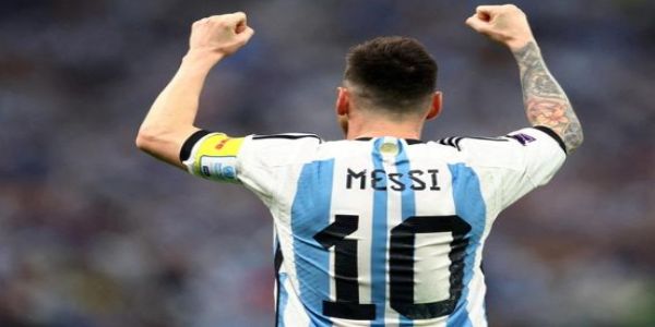 Copa Argentina: Match Halted in 10th Minute to Honour Lionel Messi