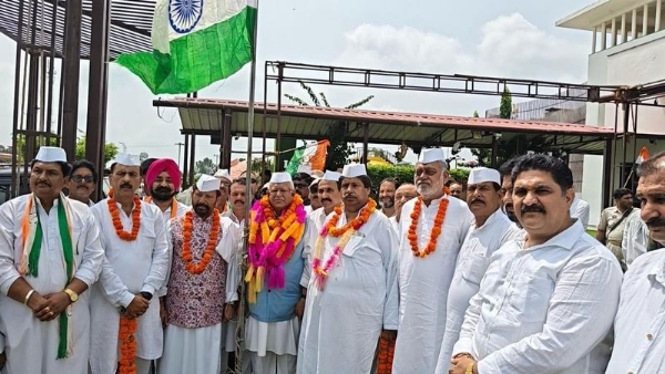 J&K people sand-witched between two power centres: JKPCC chief
