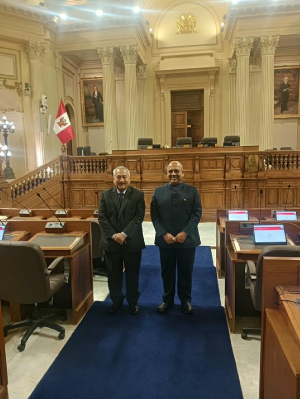 Delhi Legislative Assembly Speaker Vijender Gupta with Peruvian Senator Víctor Seferino Flores Ruiz at the Senate and Chamber of Deputies of Peru.