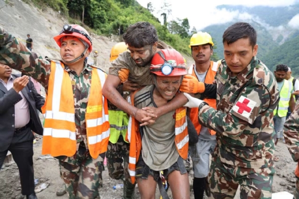 Engineer Rescued Alive After 10 Days Trapped in Tunnel, Says He Has Been Given a Second Life Engineer Rescued Alive After 10 Days Trapped in Tunnel, Says He Has Been Given a Second Life