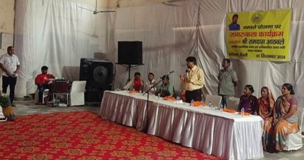 Ramdas Athawale Distributes ‘NAMASTE’ and ‘Ayushman’ Cards to Sanitation Workers